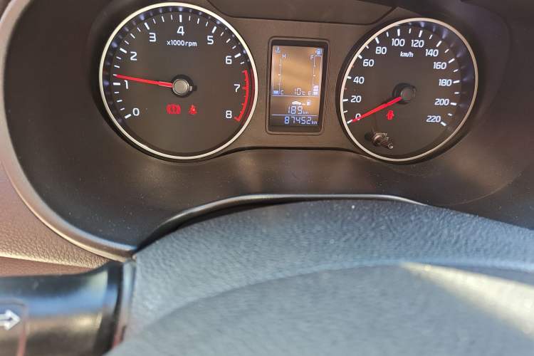 Used Kia Pegas 2019 1.4L Manual Value Edition National VI Standard Odometer Close Up