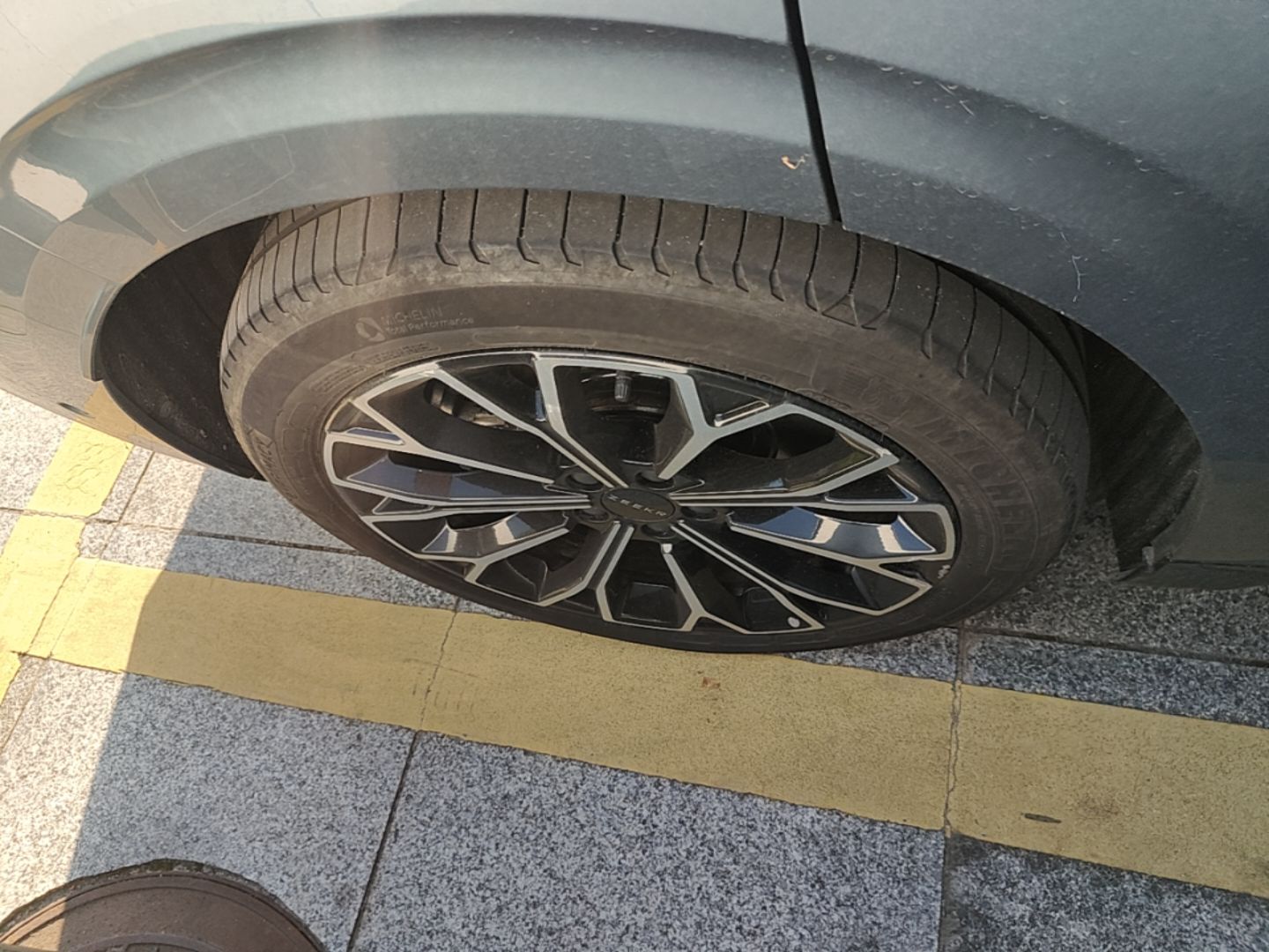 Zeekr 007 2024 Rear-Drive Enhanced Version 75 kWh — снимка 11