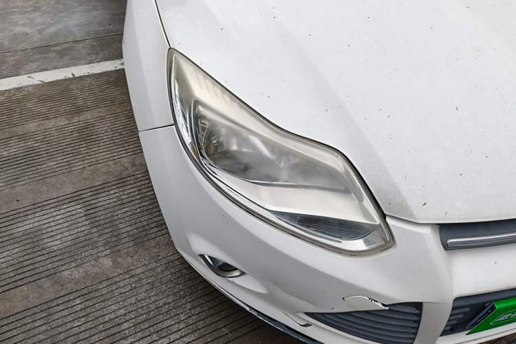 Used Ford Focus 2012 Hatchback 1.6L Automatic Fashion Edition Right Front Headlight