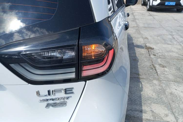 Used Honda LIFE 2021 1.5L CVT SPORT Heartbeat Edition Right Rear Taillight