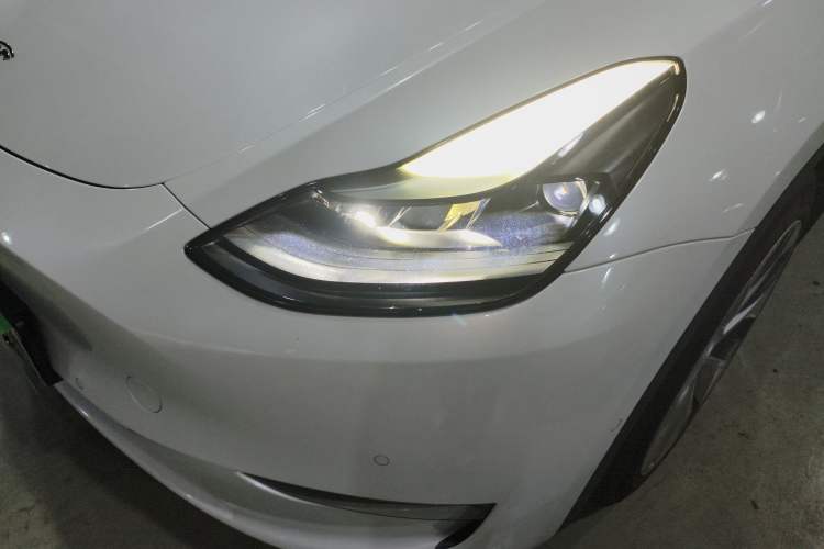 Used Tesla Model Y 2021 Long-Range All-Wheel-Drive Version 3D7