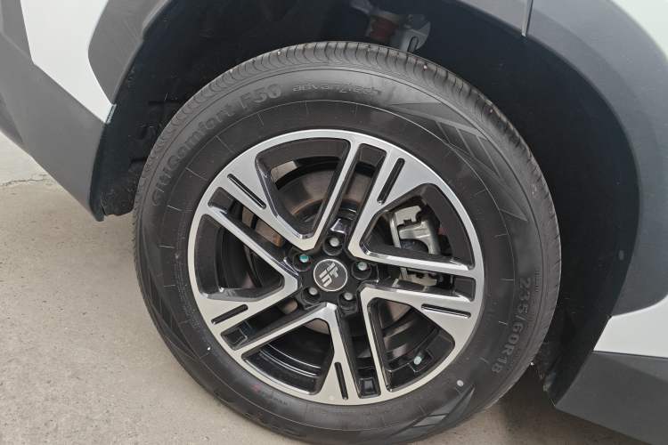 Used JETOUR Shanhai L6 2024 1.5TD DHT MAX
