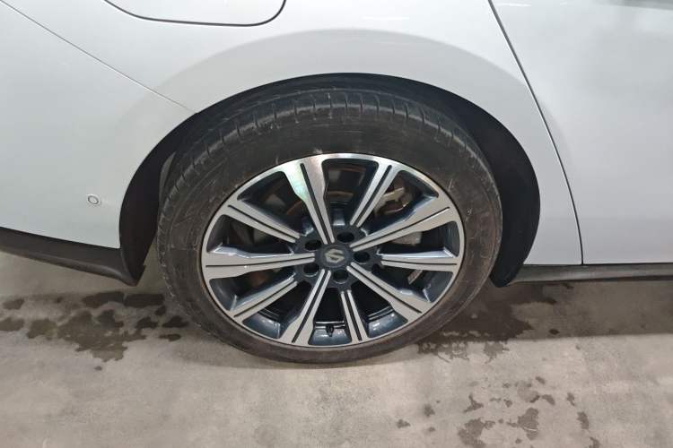 Used Leapmotor C01 2023 Range-Extended 316 Smart Edition Right Rear Wheel Hub