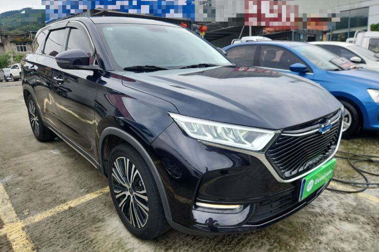 Used CHANGAN OSHAN X7 2020 1.5T Automatic Luxury Version Front Right 45 Deg