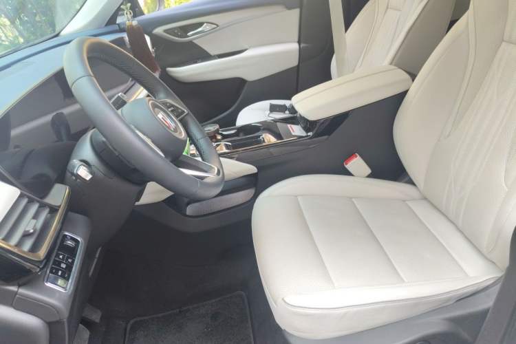 Used Buick Envision 2025 Encore Plus Four-Wheel Drive Avenir
