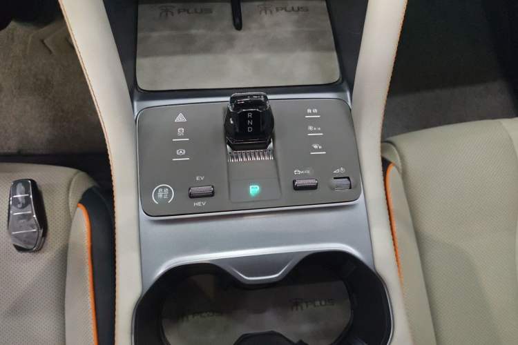 Used BYD Song PLUS New Energy 2024 HONOR Edition DM-i 110km Flagship PLUS Gear Lever