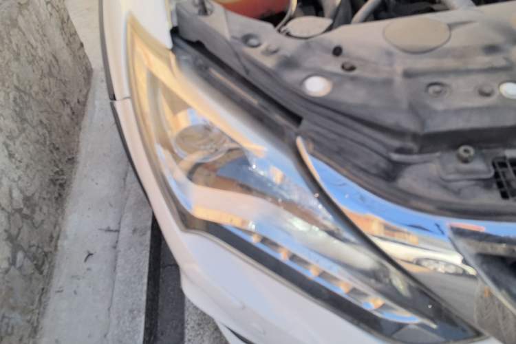 Used BYD Tang New Energy 2015 2.0T Four-Wheel-Drive Flagship Model
