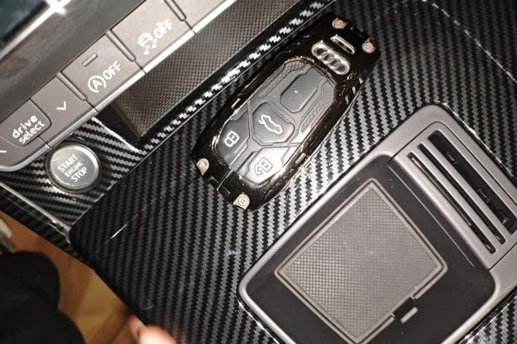 Used Audi Q5L 2022 40T Fashionable and Dynamic Model
