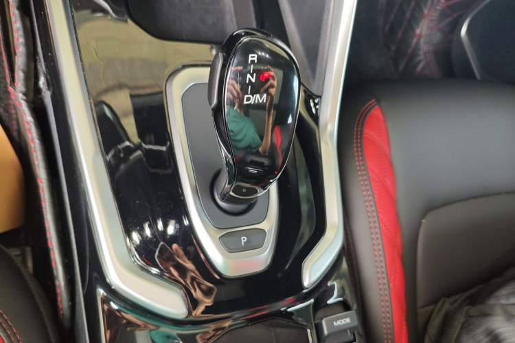 Used Haval H6 2020 2.0 GDIT Automatic GT Champion Edition Gear Lever