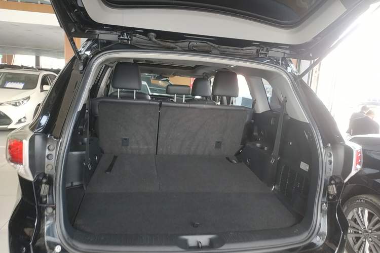 Used Toyota Highlander 2015 2.0T Four-Wheel Drive Luxury Edition 7-Seater Trunk