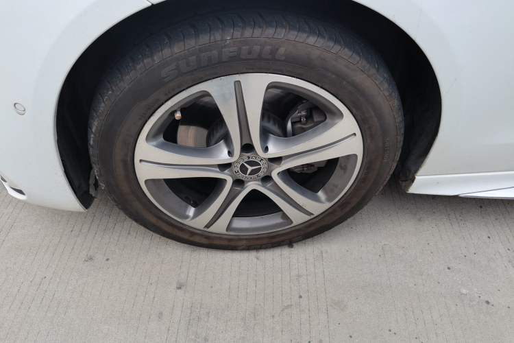 Used Mercedes-Benz C-Class 2022 C 200 L Sport Edition Left Front Wheel Hub