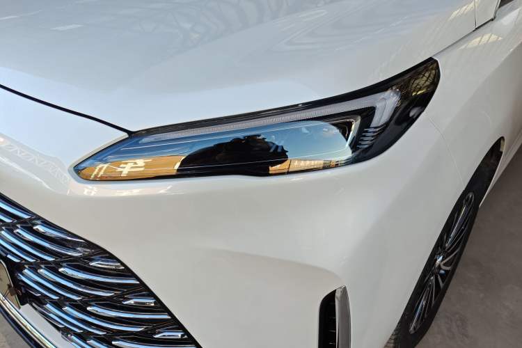 Used Buick GL8 New Energy 2025 Lushang First-Drive Edition 7-Seater