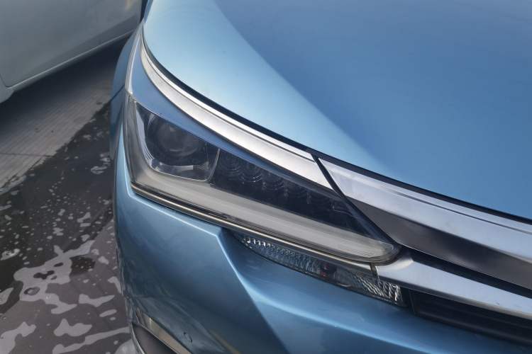 Used Toyota Corolla 2017 Revised Dual-Engine 1.8L E-CVT Elite Edition