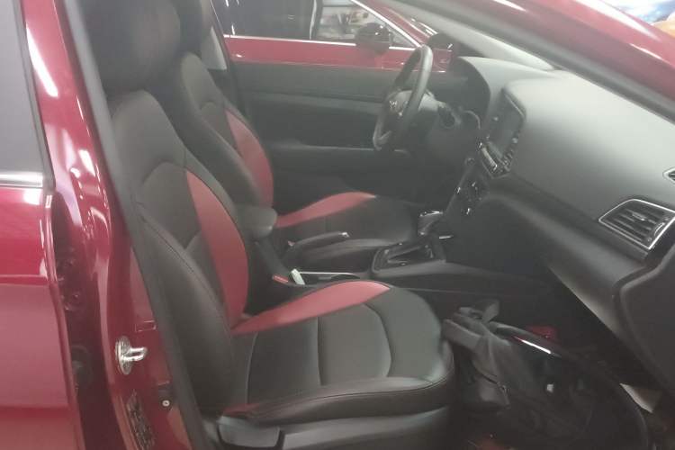 Used Hyundai Elantra (6th Generation / Lingdong) 2018 1.4T Dual-Clutch Xuan Dong · Dynamic Edition Right Front Seat