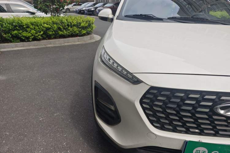 Used Chery Tiggo 3X 2021 Diamond Edition 1.5L CVT 3-Carat Right Front Headlight