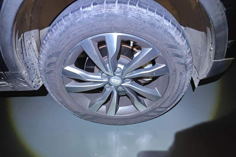 Used Geely Auto Emgrand X7 Sport 2016 1.8TD Automatic ZhiZun Version