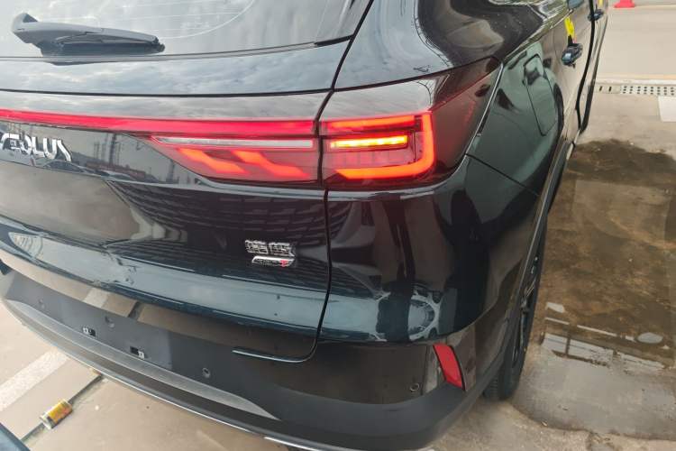 Used Dongfeng Aeolus Huge 2024 Mach Power 1.5T Luxury Model
