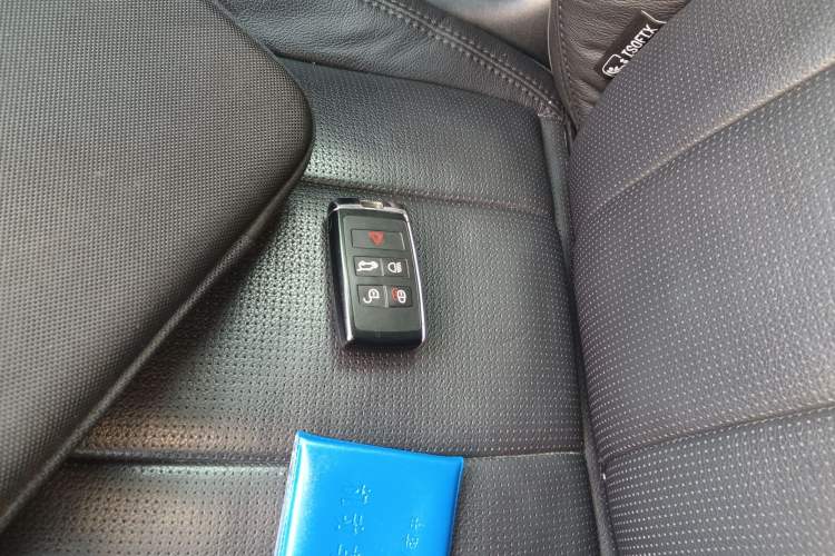 Used Land Rover Discovery 2018 3.0 SC V6 HSE