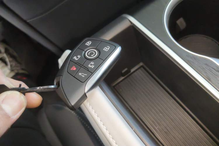 Used Buick GL8 2026 Model Lu Zun Smart Enjoyment Edition