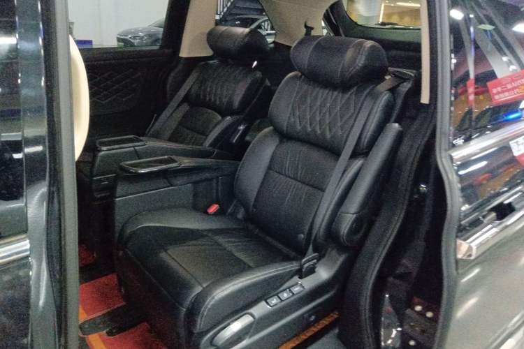 Used Honda Elysion 2019 2.0L Hybrid Luxury Edition