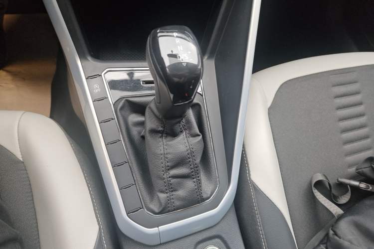 Used Volkswagen Polo 2019 Plus 1.5L Automatic Colorful Technology Edition Gear Lever
