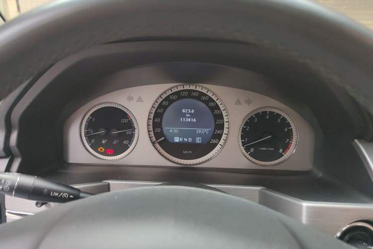 Used Mercedes-Benz GLK-Class 2011 GLK 300 4MATIC Luxury Model
