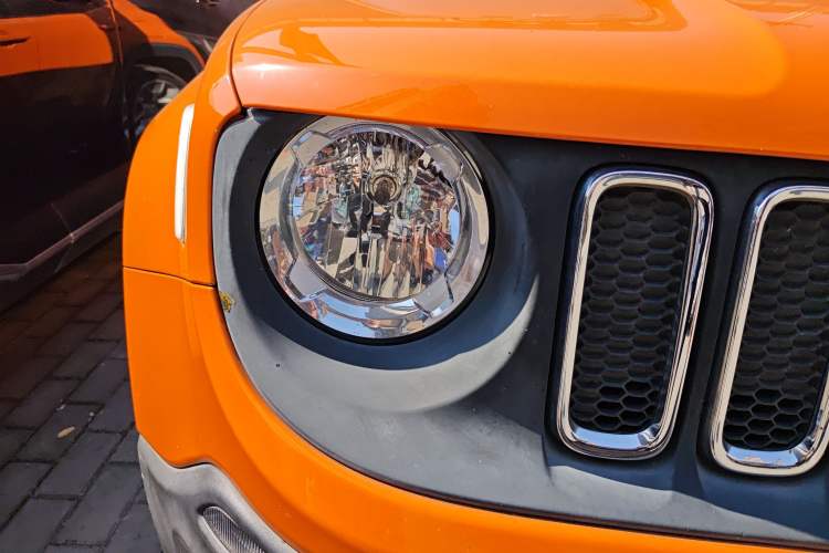 Used Jeep Renegade 2018 Connected Large Screen Version 180T Automatic High-Energy Edition
