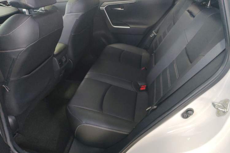 Used Toyota RAV4 2021 2.0L CVT Two-Wheel Drive Fashion PLUS Edition
