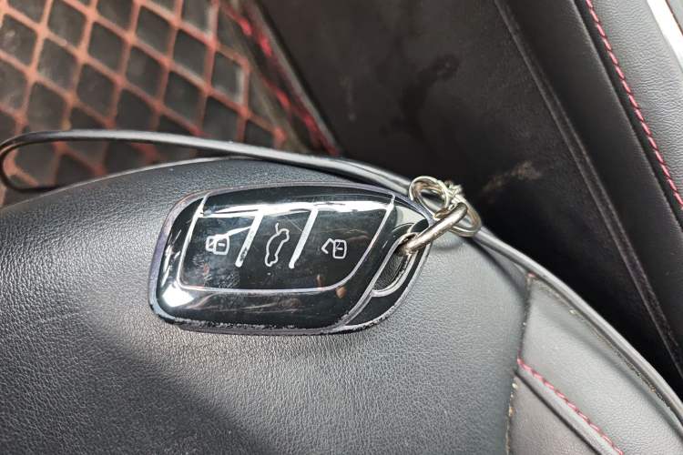 Used MG HS 2019 20T Automatic Two-Wheel Drive Trophy Super Sport Version China VI Standard
