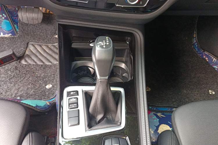 Used BMW 1 Series 2018 Facelifted 118i Sport Edition Gear Lever