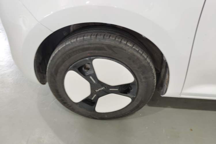 Used CHANGAN NEVO Lumin 2023 205km Xiangqin Version Left Front Wheel Hub