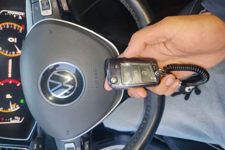 Used Volkswagen T-ROC 2021 280TSI DSG Two-Wheel Drive Comfort Connect Edition Vehicle Key