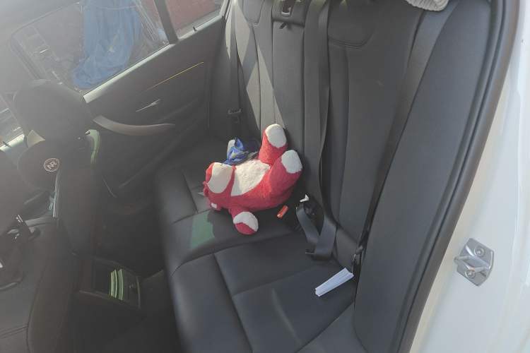 Used BMW 3 Series 2015 320i Active Edition
