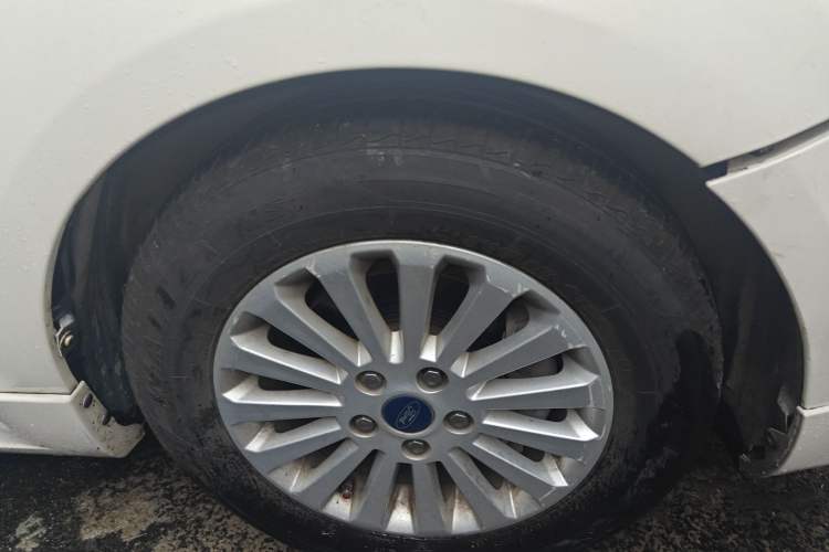 Used Ford Focus 2013 Hatchback Classic 1.8L Automatic Fashion Edition
