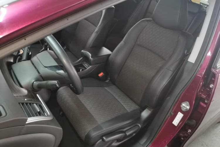 Used Honda Jade 2017 1.8L automatic Comfort version 5 seats
