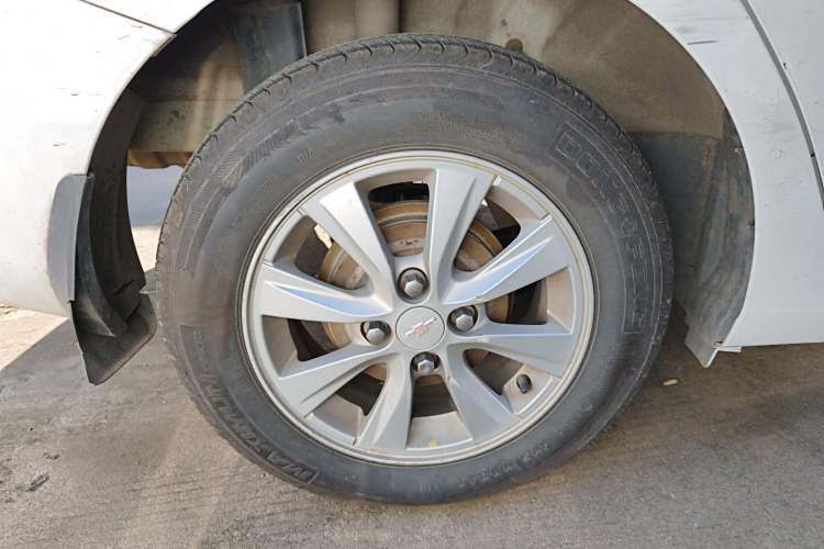 Used Chevrolet Sail 2015 Sail 3 1.5L Manual with Ideal Sunroof Edition