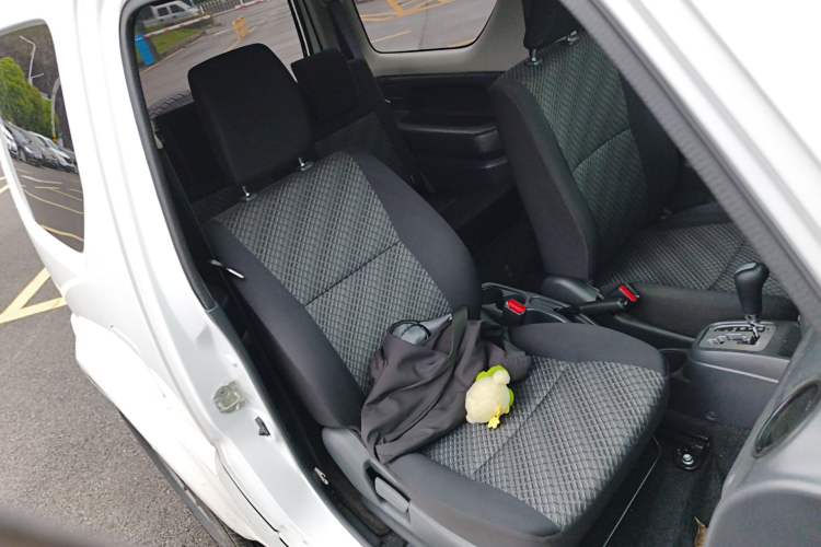 Used Suzuki Jimny 2015 1.3 AT JLX Right Front Seat