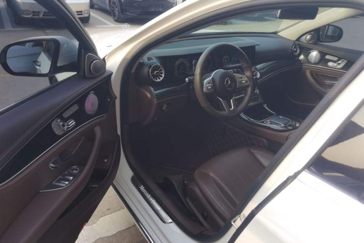 Used Mercedes-Benz E-Class 2019 Facelifted E 300 L Stylish Version Driver Seat