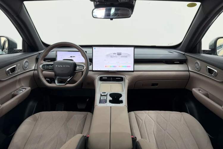 Used Chery Fengyun T8 2025 1.5T 130km Deluxe Version 5 Seats Center Console