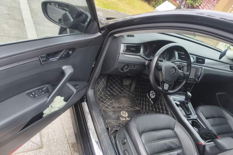 Used Volkswagen Passat 2016 330TSI DSG Luxury Edition