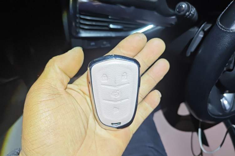 Used Cadillac XT4 2018 28T Two-Wheel Drive Tech Version Vehicle Key