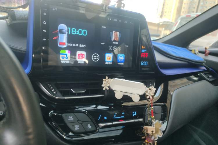 Used Toyota IZOA 2018 2.0L Yichi Version China VI Standard Audio And AC Panel