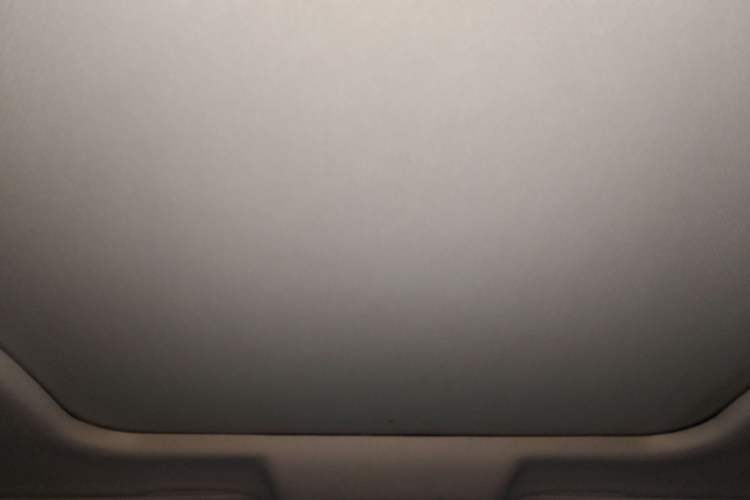 Used Hongqi H5 2022 Classic Model Facelift 1.8T Automatic Smart Connect Flagship Edition Headliner