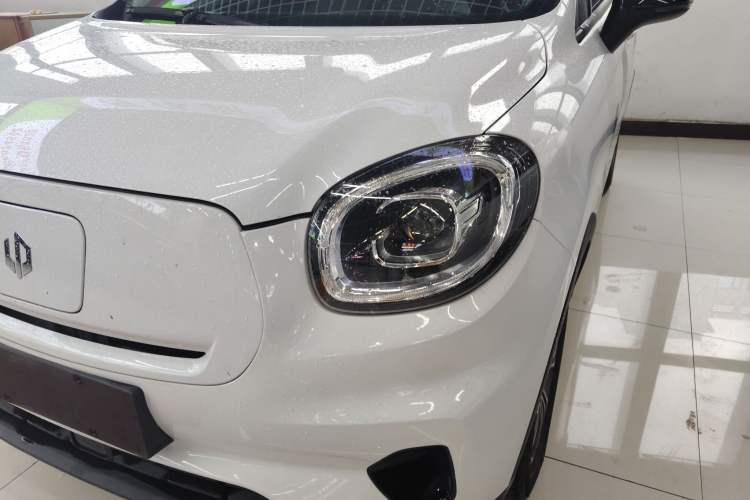 Used Leapmotor T03 2021 400 Lite Edition - Lithium-Ion Battery Left Front Headlight