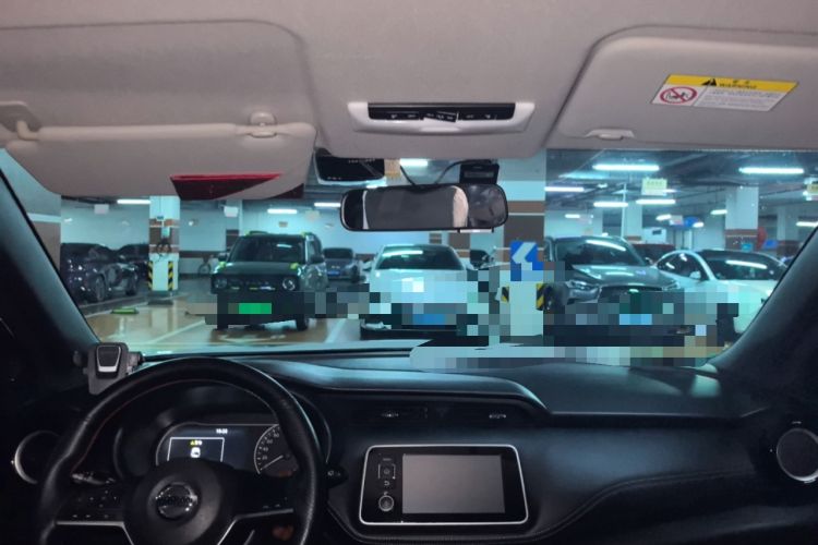 Used Nissan Kicks 2017 1.5L CVT Smart Drive Edition Headliner