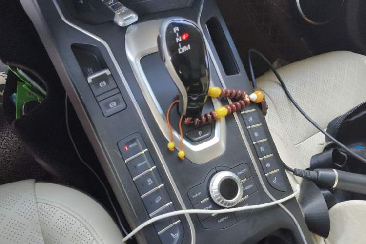 Used Wey VV6 2018 2.0T Two-Wheel Drive Flagship Version China V Standard