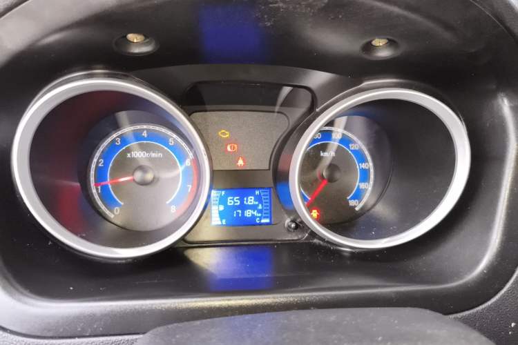 Used CHANGAN KAICHENG Ruixing M60 2019 1.5L Standard Version China VI Emission Standard 5/6 Seats DAM15KR
