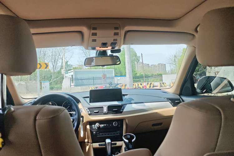 Used BMW X1 2012 sDrive18i Luxury Edition Headliner