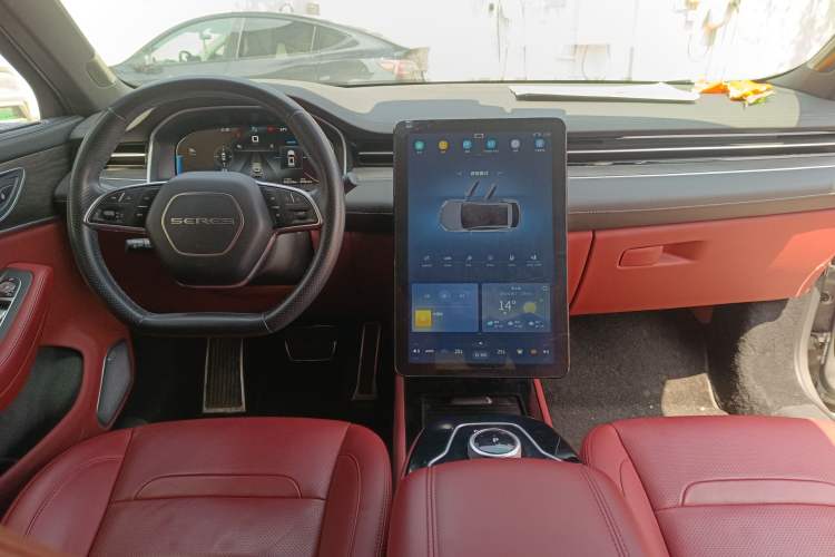 Used SERES SF5 2021 Four-Wheel Drive Freedom Expedition Edition
