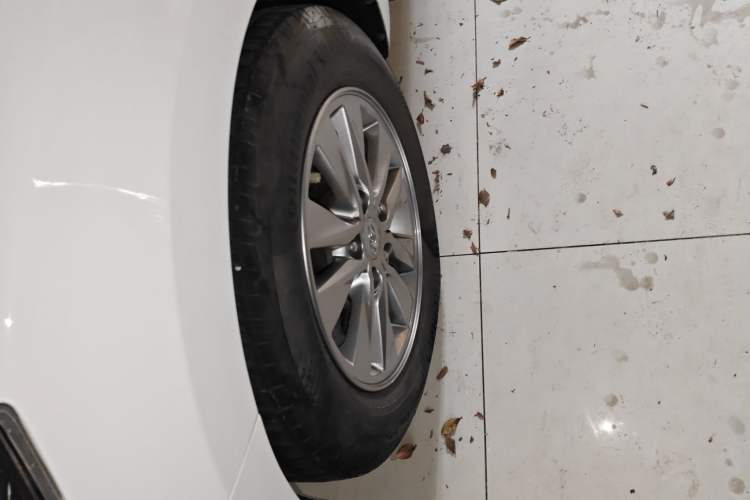 Used Hyundai Celesta 2017 1.6L Automatic Enjoyment Version GLS Left Front Wheel Hub